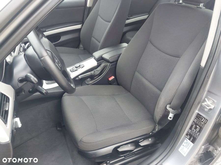 BMW Seria 3 320i Edition Lifestyle - 12