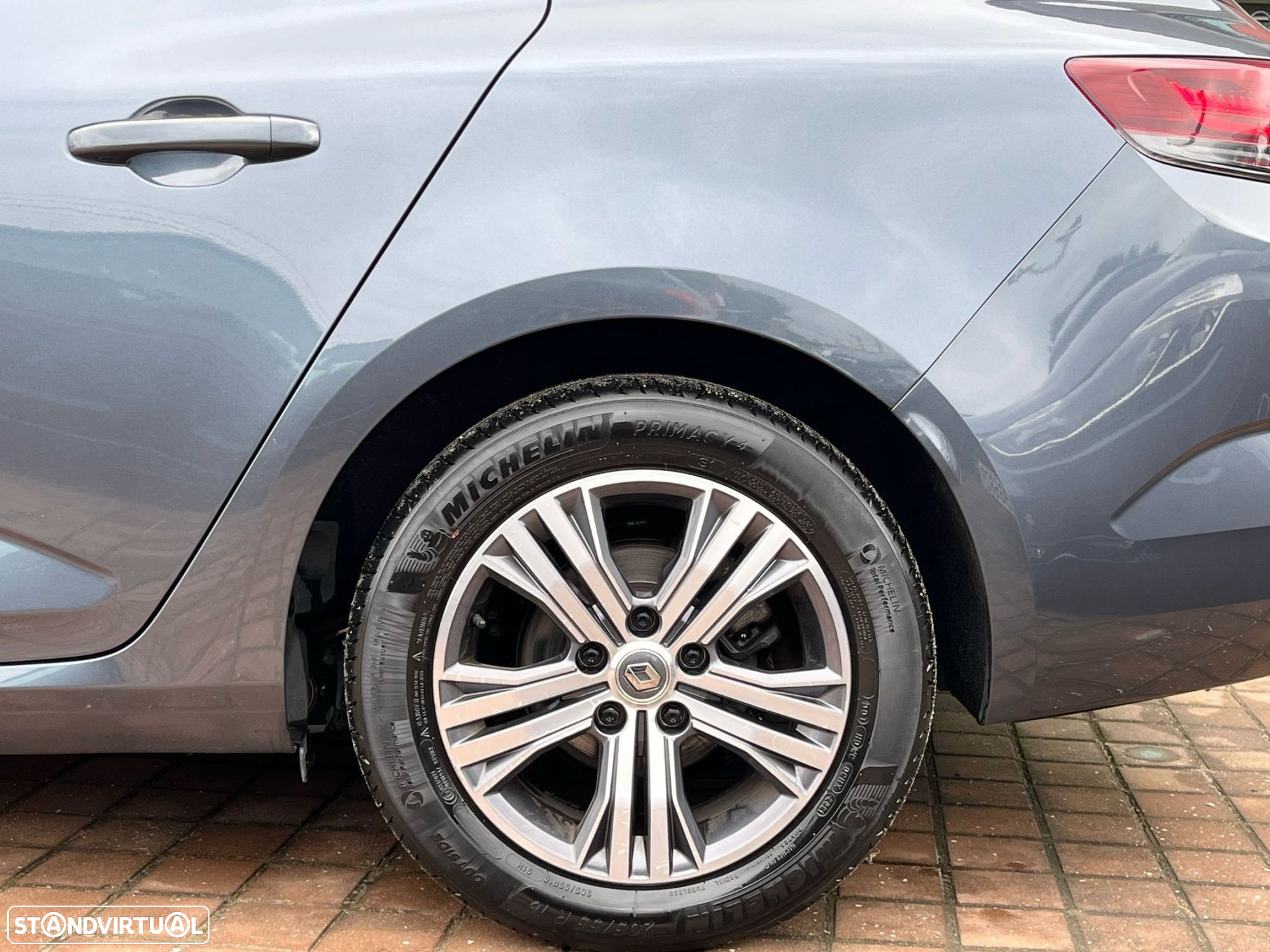 Renault Mégane Sport Tourer 1.5 Blue dCi Limited EDC - 3