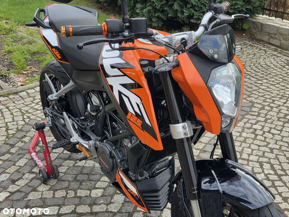 KTM Duke 125 - 26