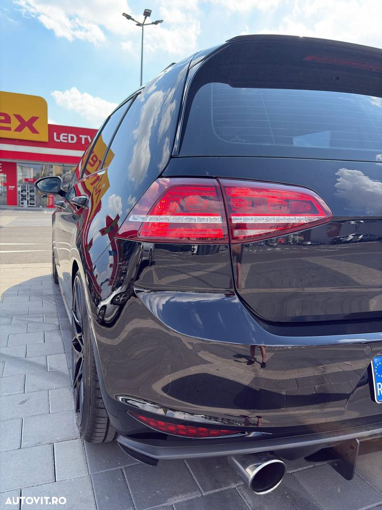Volkswagen Golf GTI Performance BlueMotion Technology DSG - 3