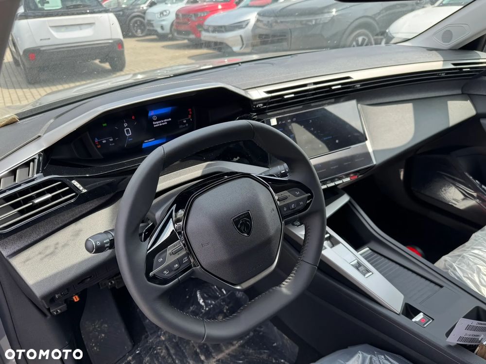 Peugeot 308 1.2 mHEV Allure S&S e-DCS6 - 7