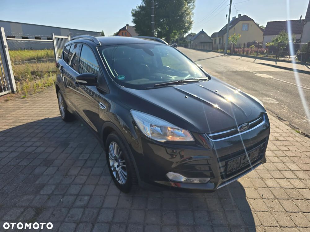 Ford Kuga 2.0 TDCi 2x4 Titanium - 4