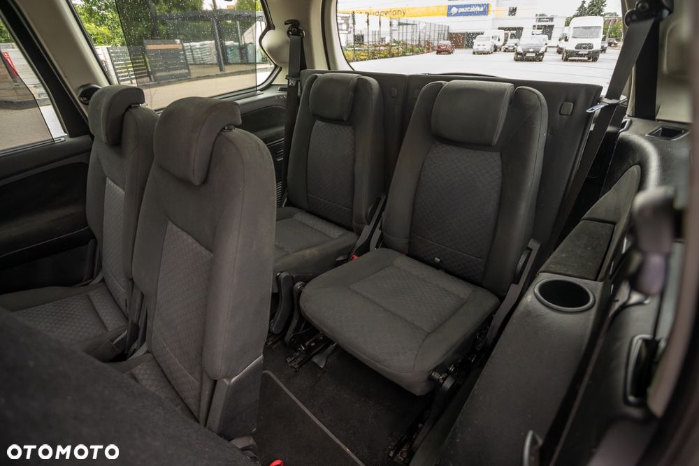 Ford Galaxy 2.2 TDCi Titanium - 32