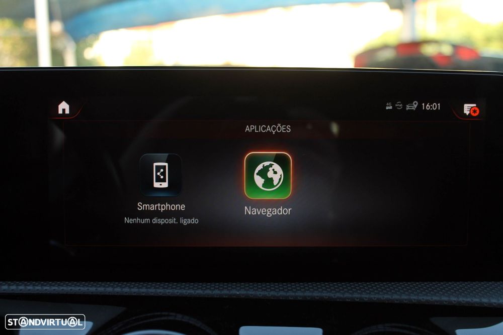 Mercedes-Benz CLA 250 e 8G-DCT AMG Line - 26