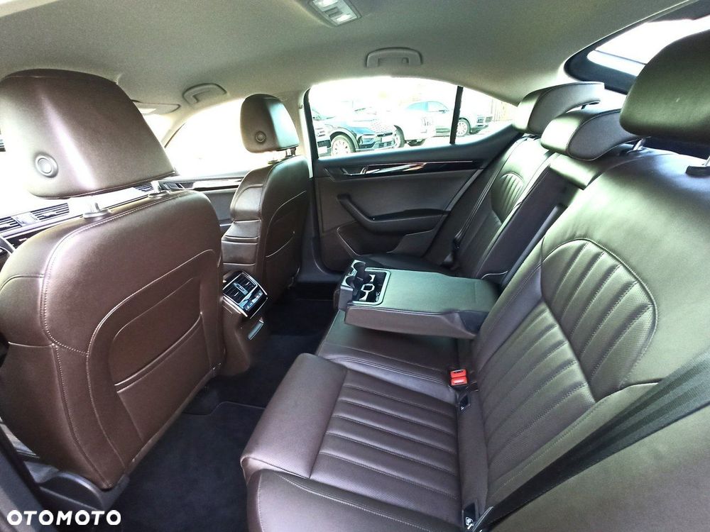 Skoda Superb 1.8 TSI L&K DSG - 8