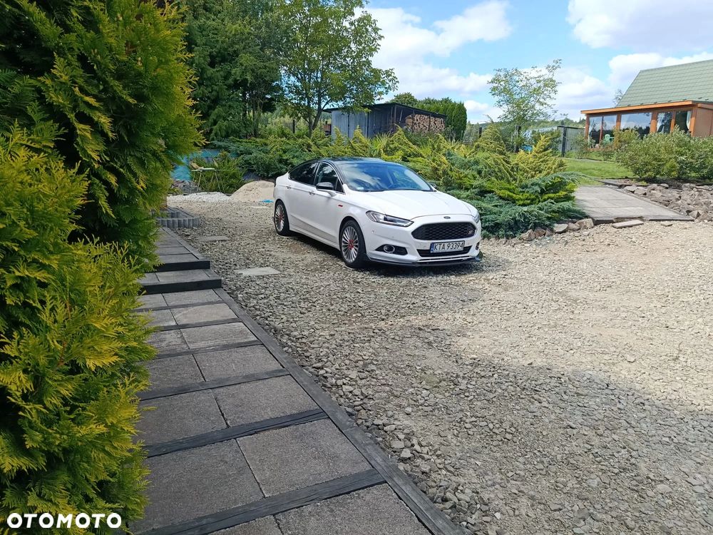 Ford Fusion 2.0 EcoBoost Titanium - 31