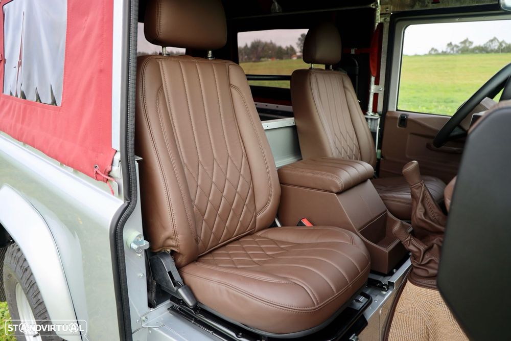 Land Rover Defender 90 2.4 CRD SE - 10