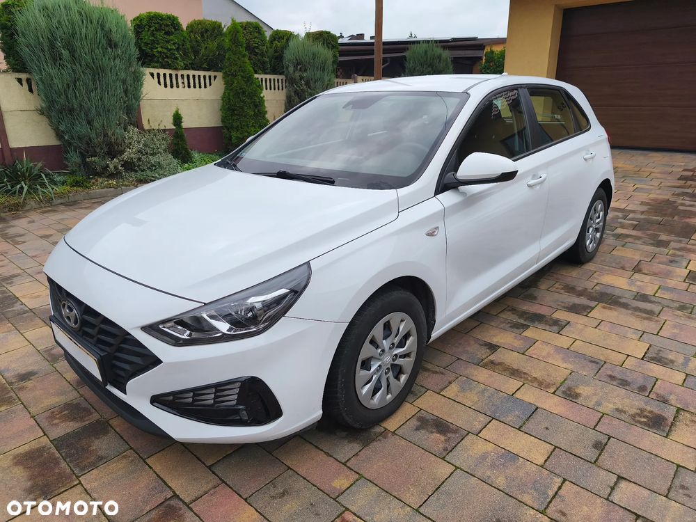 Hyundai i30 1.5 DPI Classic + - 10