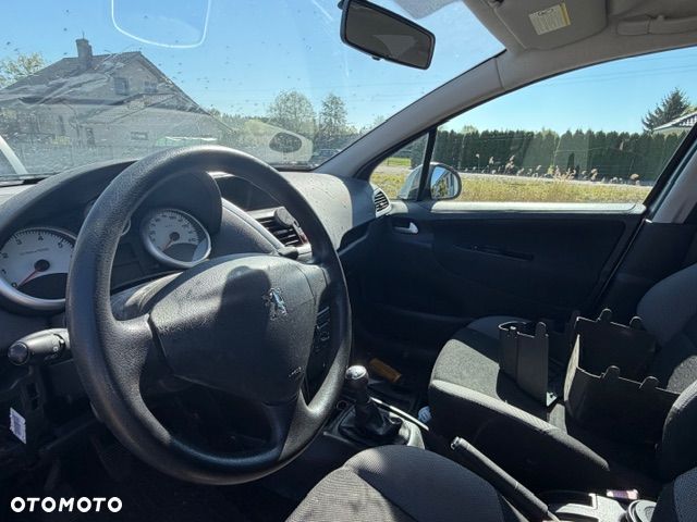 Peugeot 207 95 VTi Family - 6