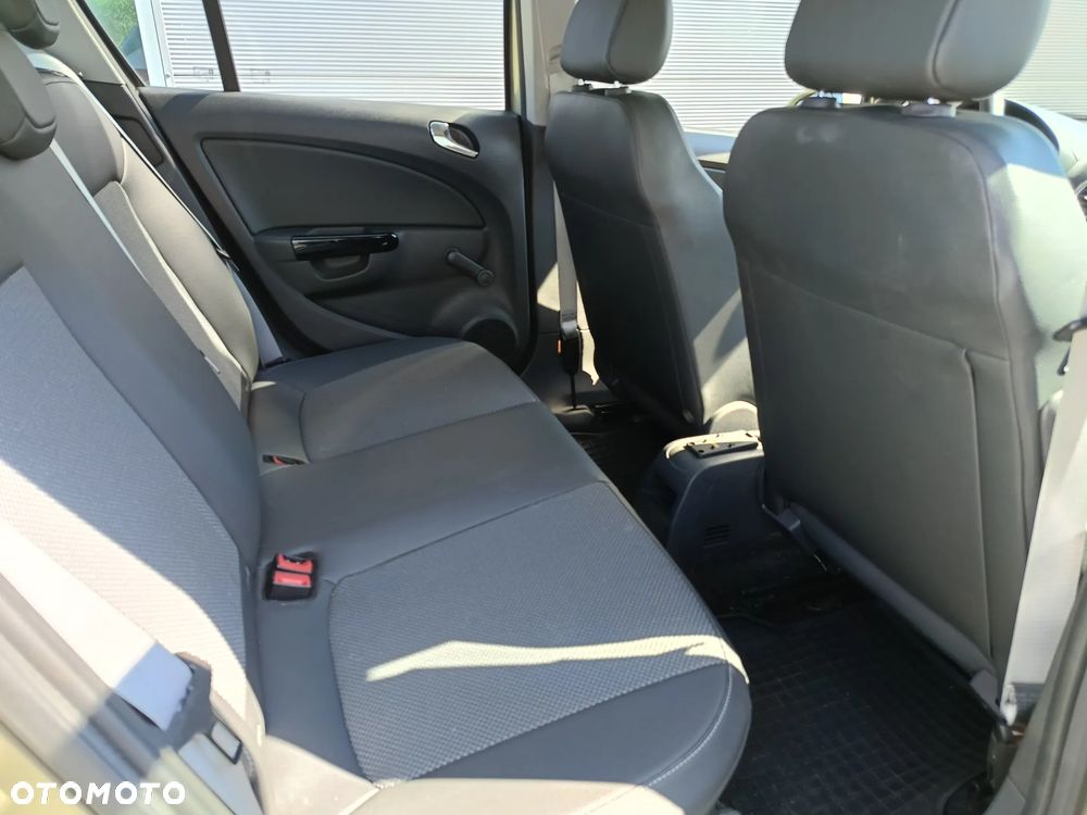 Opel Corsa 1.4 Cosmo - 13