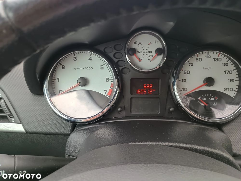 Peugeot 207 1.6 - 8