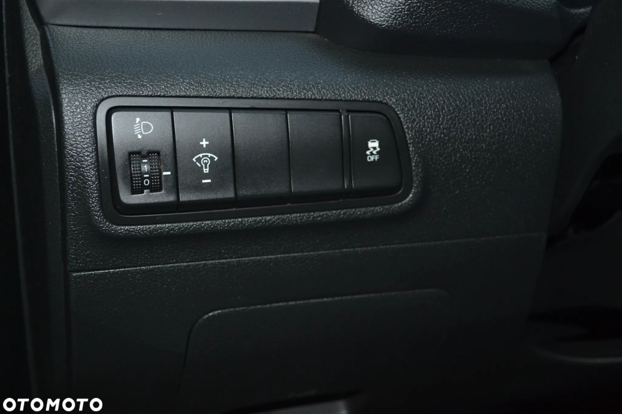 Hyundai Tucson 2.0 CRDI BlueDrive Comfort 2WD - 29