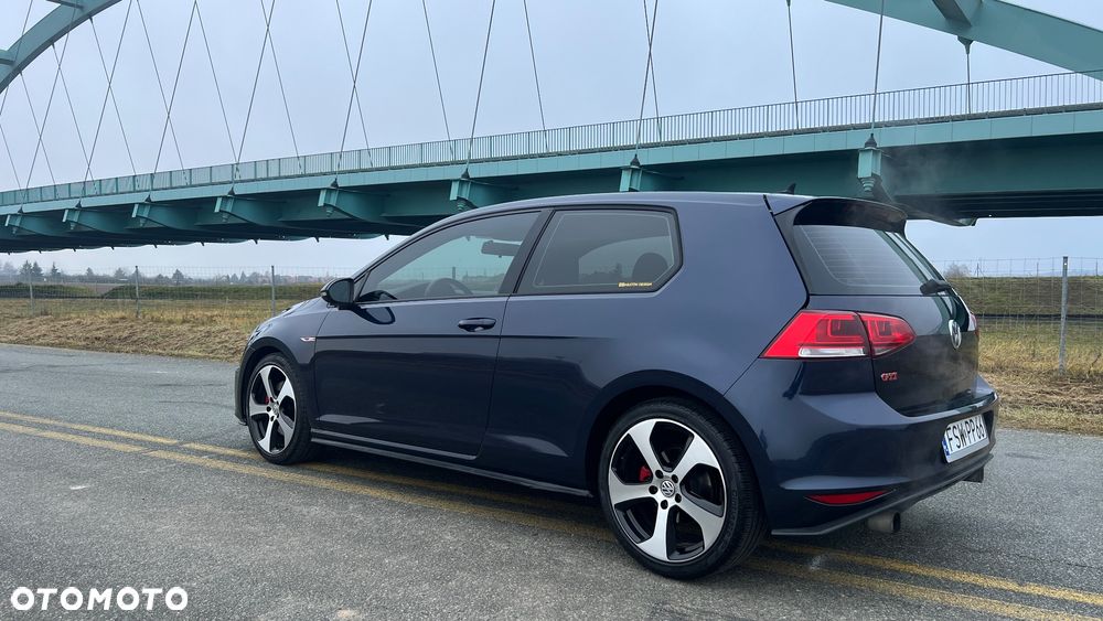 Volkswagen Golf GTI (BlueMotion Technology) - 3