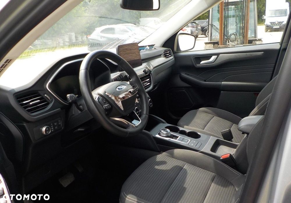 Ford Kuga - 23