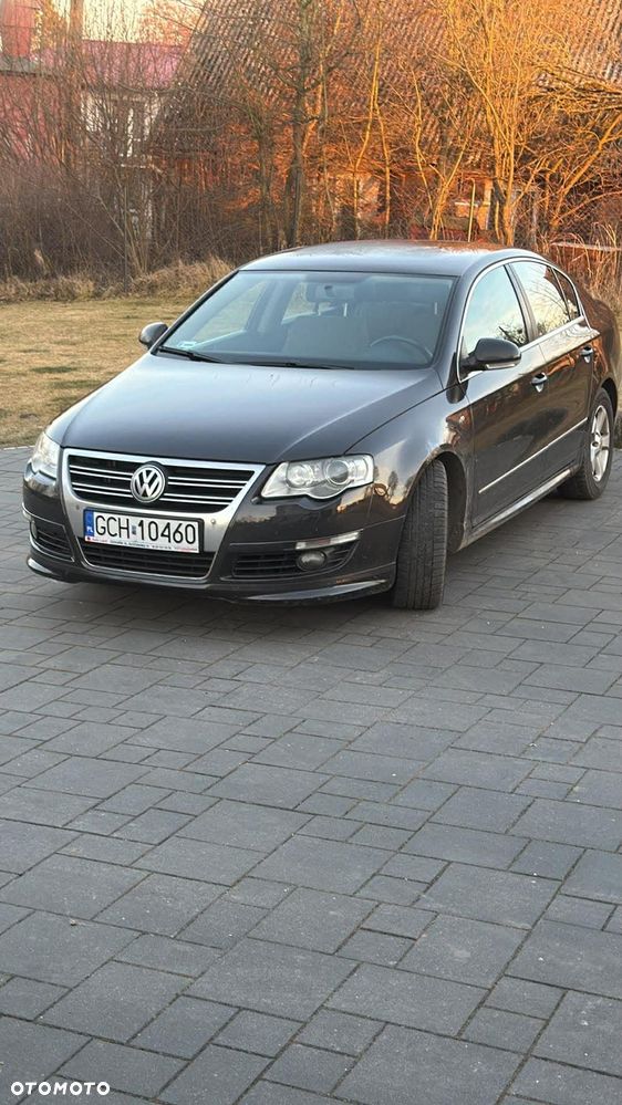 Volkswagen Passat 2.0 TDI Comfortline R-Style - 1