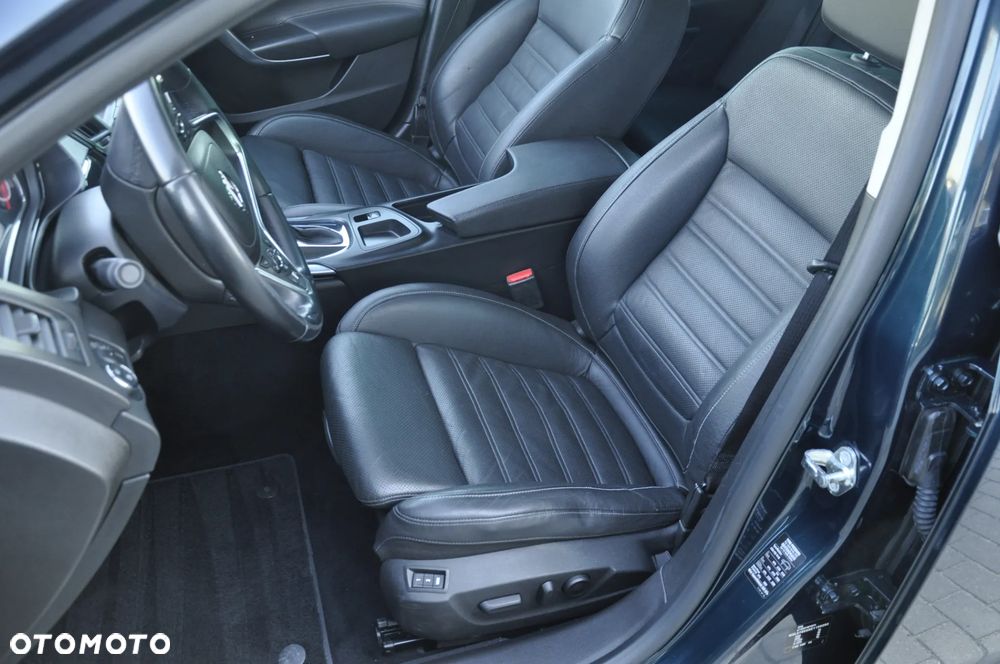 Opel Insignia 2.0 ECOTEC DI Turbo 4x4 Business Innovation - 22