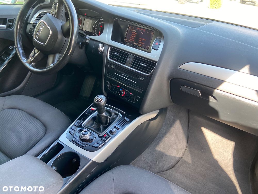 Audi A4 2.0 TDI DPF Attraction - 17