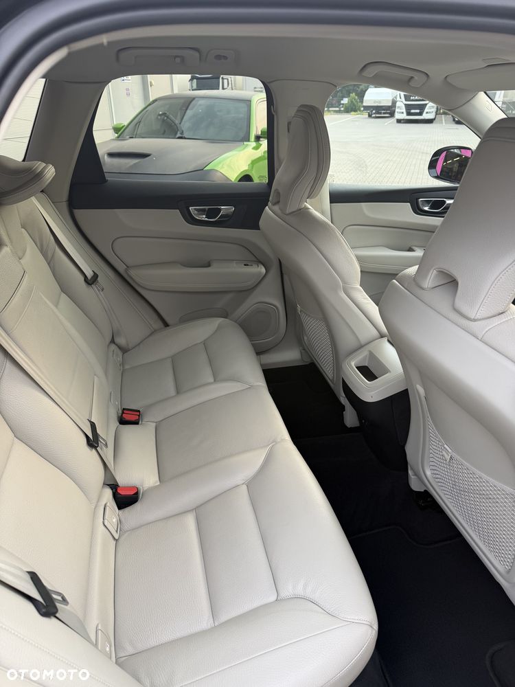 Volvo XC 60 - 6