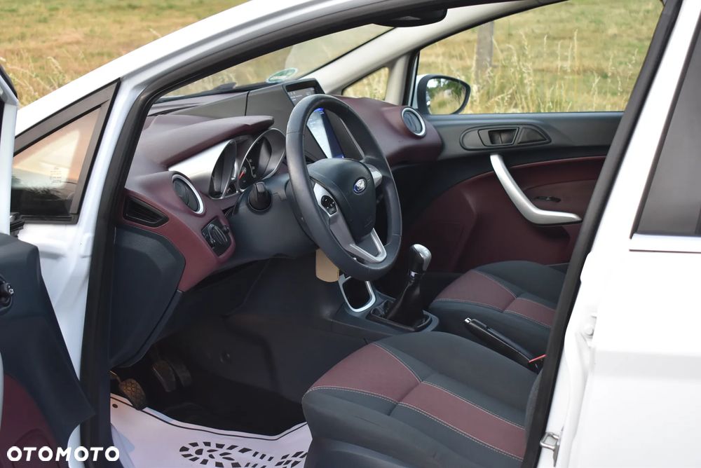 Ford Fiesta 1.25 Titanium - 19