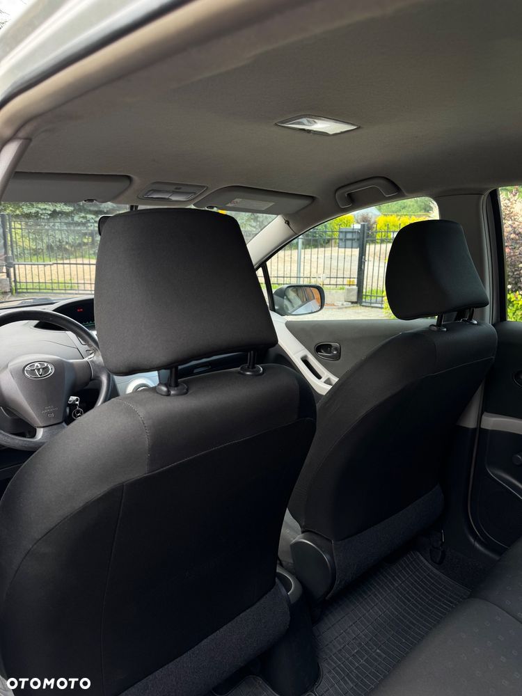 Toyota Yaris 1.0 Luna A/C - 15