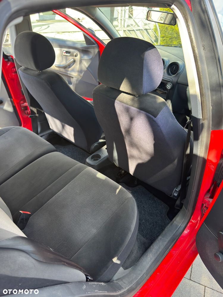 Seat Ibiza 1.4 16V Reference - 11