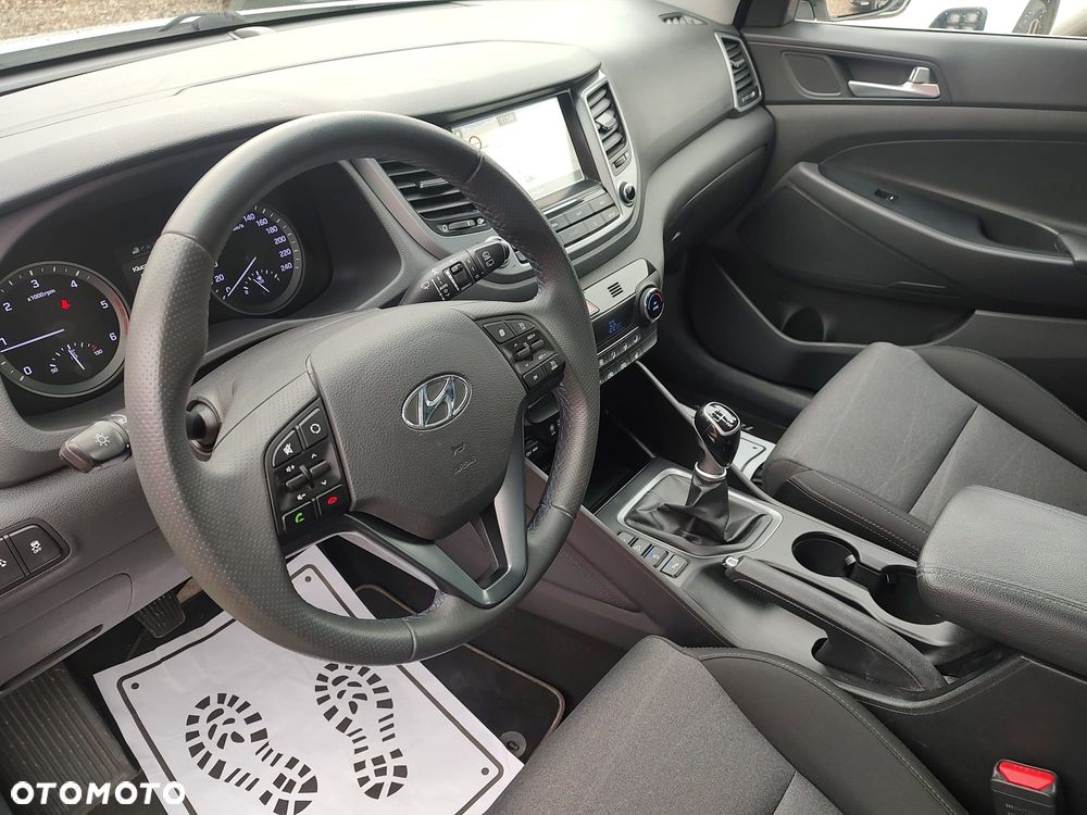 Hyundai Tucson 2.0 CRDI BlueDrive Style 2WD - 11