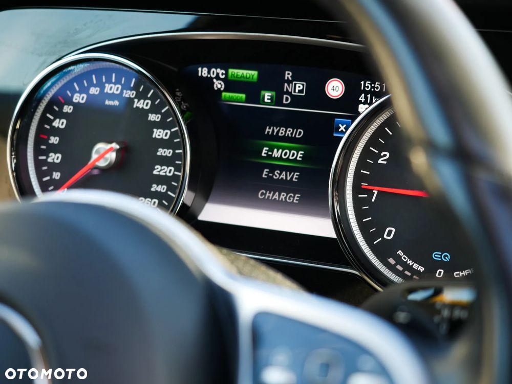 Mercedes-Benz Klasa E 300 9G-TRONIC Avantgarde - 41