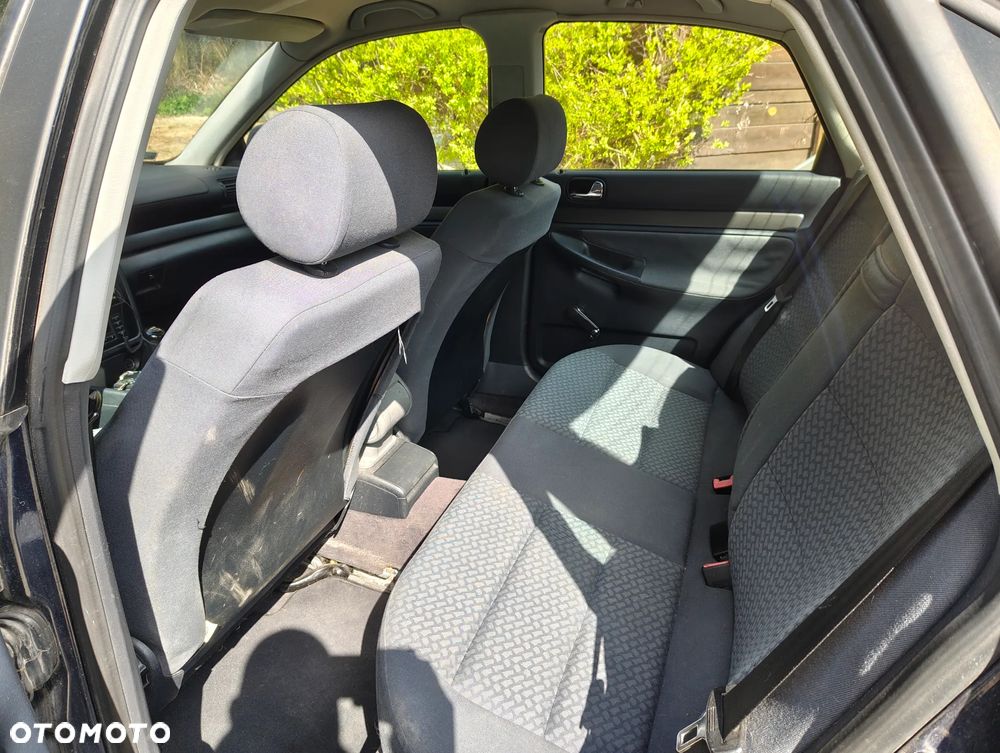 Audi A4 Avant 1.8 - 5