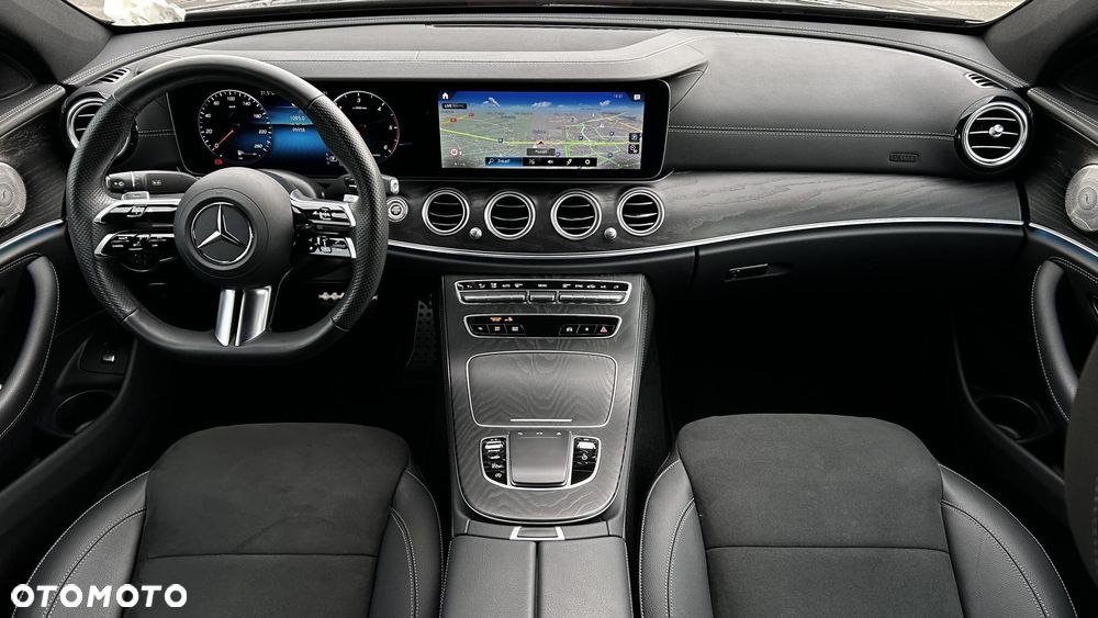 Mercedes-Benz Klasa E 220 d 4-Matic AMG - 22