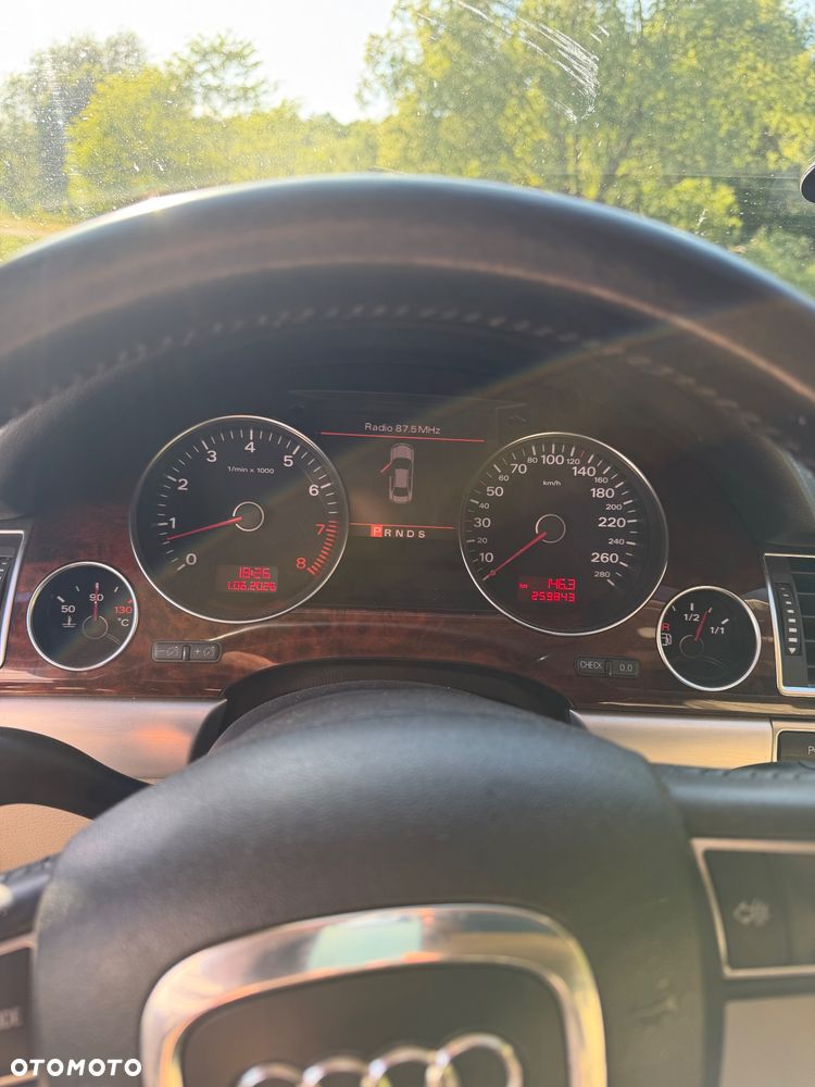 Audi A8 4.2 FSI Quattro - 13