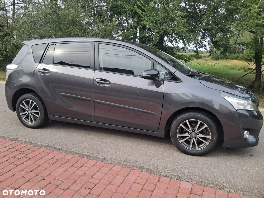 Toyota Verso 1.6 D-4D Active 7os - 9