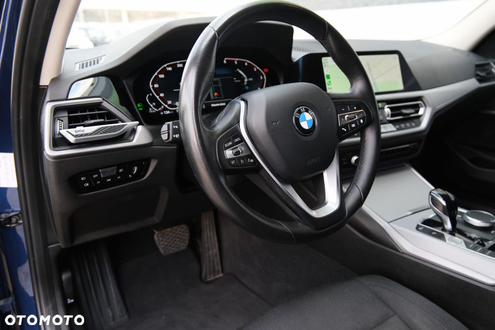 BMW Seria 3 320d MHEV Advantage - 13