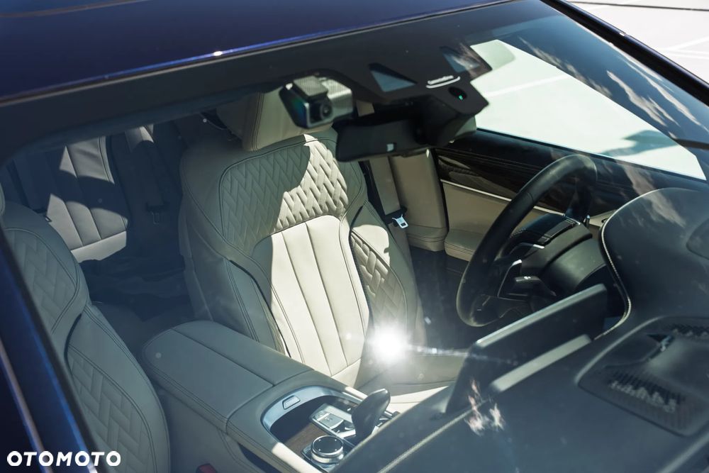 BMW Seria 7 730d sport - 25