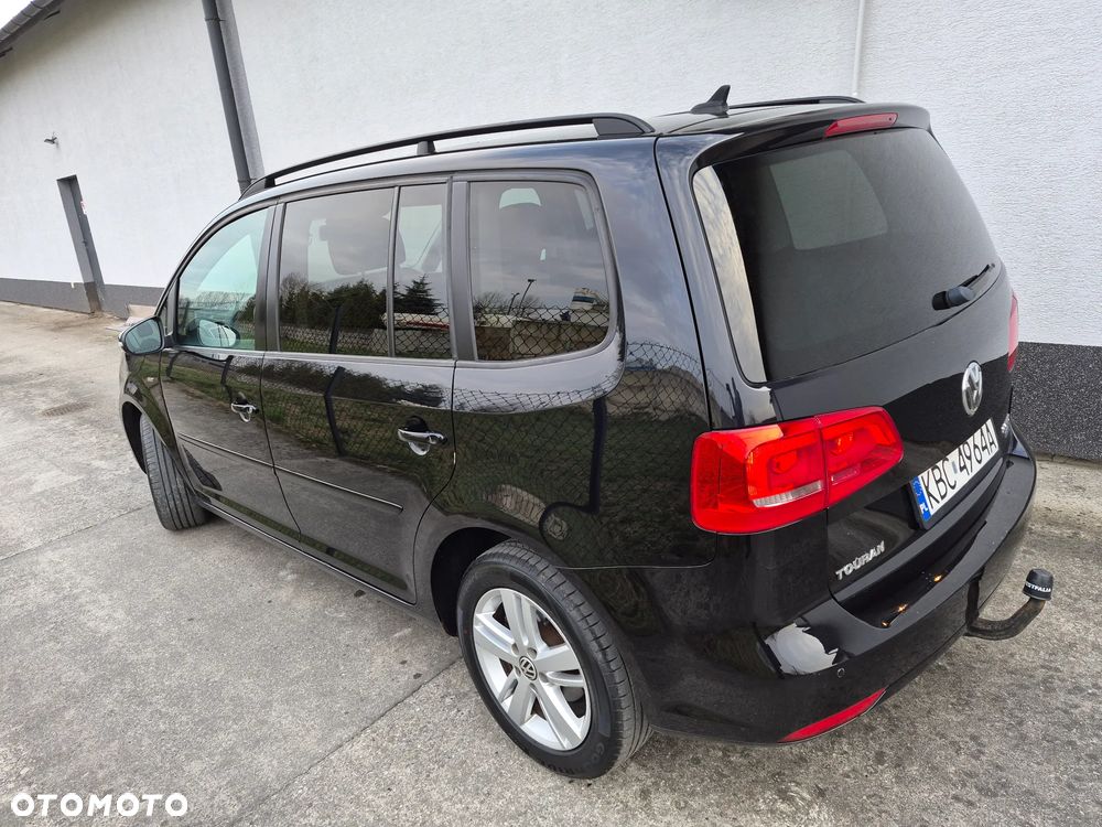 Volkswagen Touran 2.0 TDI DPF MATCH - 4