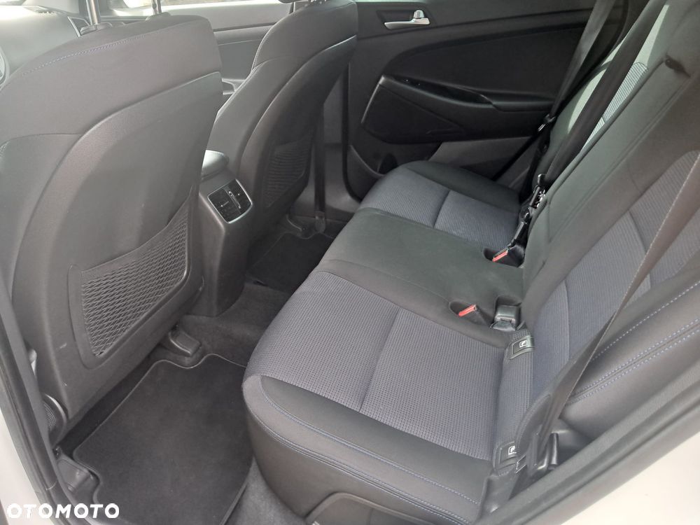 Hyundai Tucson blue 1.7 CRDi 2WD Style - 18