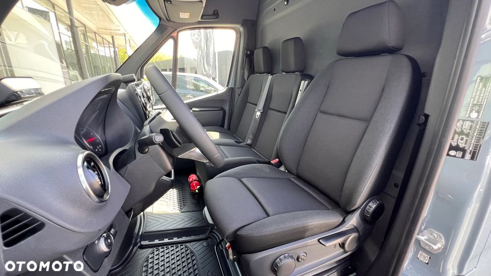 Mercedes-Benz Sprinter 319 CDI - 18