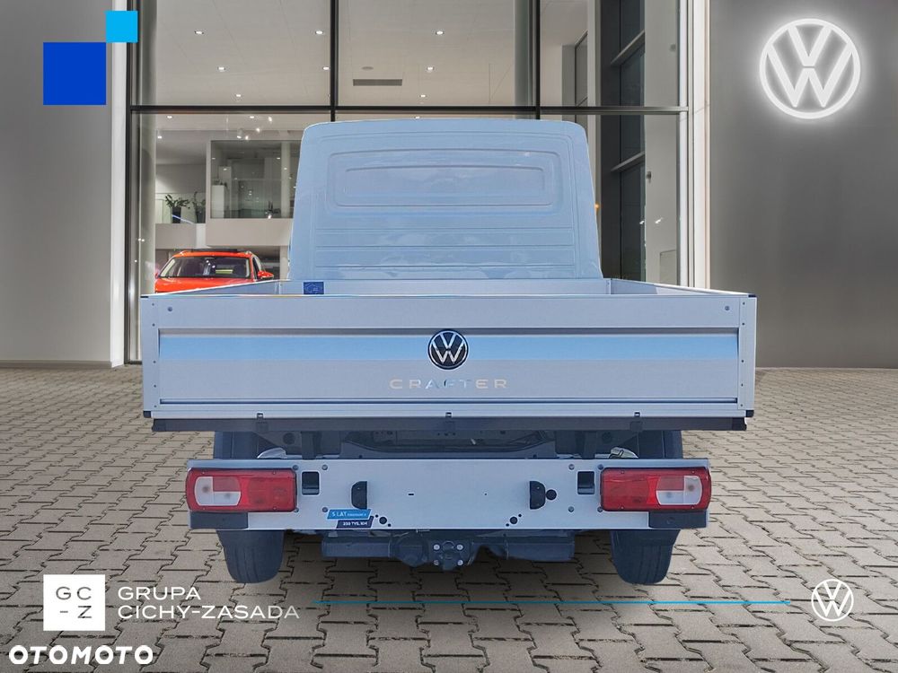 Volkswagen Crafter 35 Skrzyniowy z podwójną kabiną silnik: 2,0 l EU6 SCR 140 KM / skrzynia biegów: Przedni napęd manualna 6-biegowa rozstaw osi: 4490 mm - 4