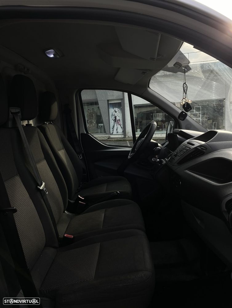 Ford TRANSIT CUSTOM - 7