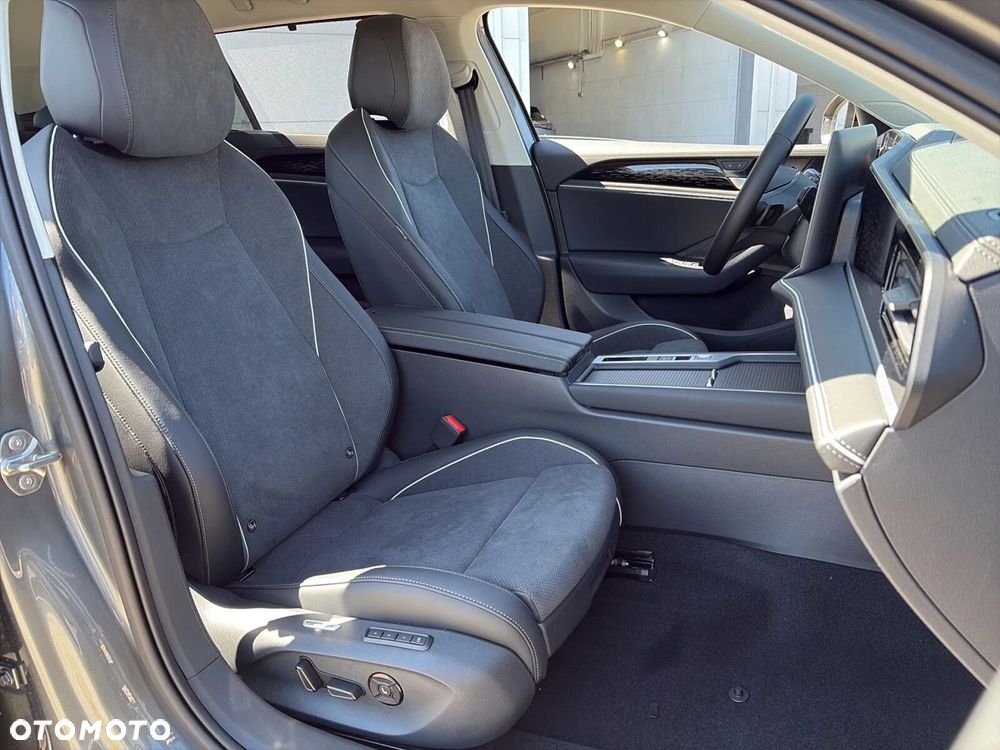 Volkswagen Passat Variant 2.0 TSI Business Plus DSG - 21