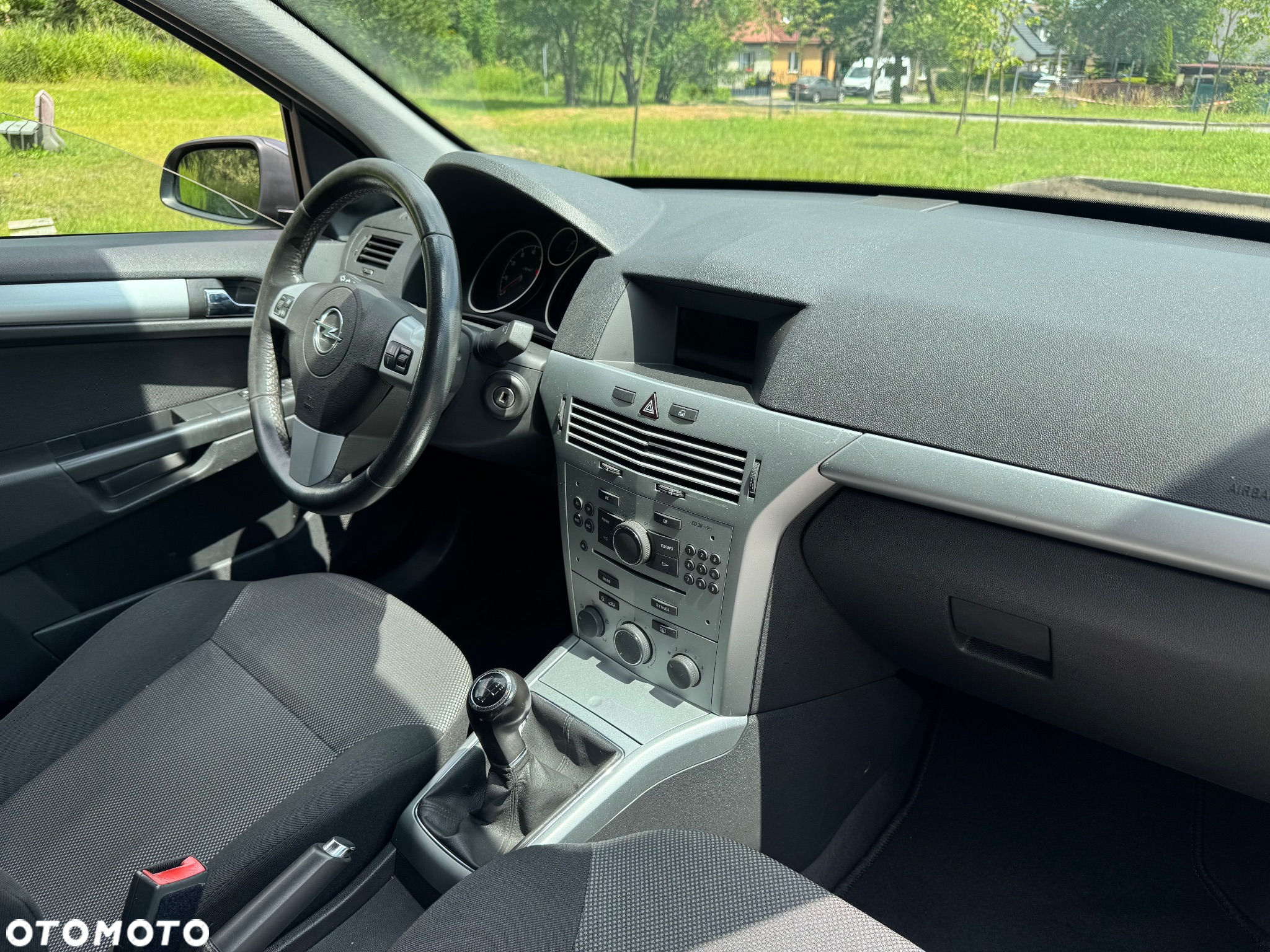 Opel Astra 1.6 Caravan - 13