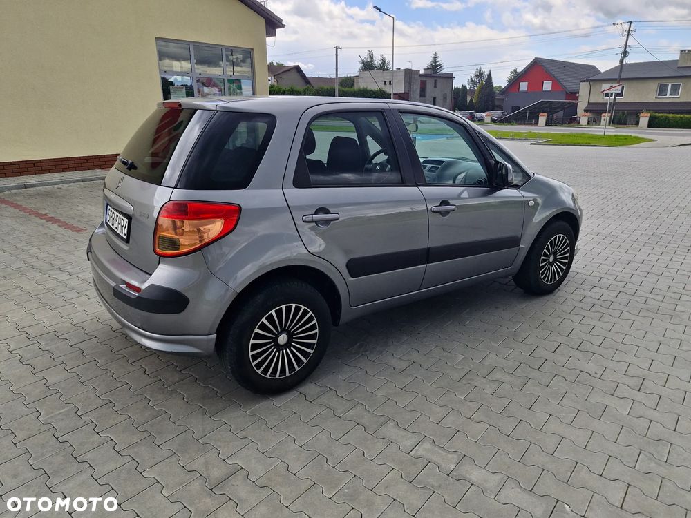 Suzuki SX4 1.5 - 13