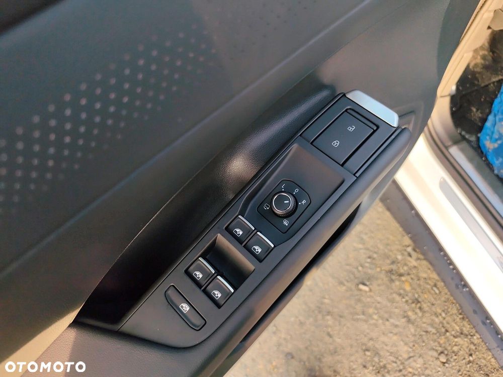 Volkswagen T-Roc 1.5 TSI R-Line DSG - 25