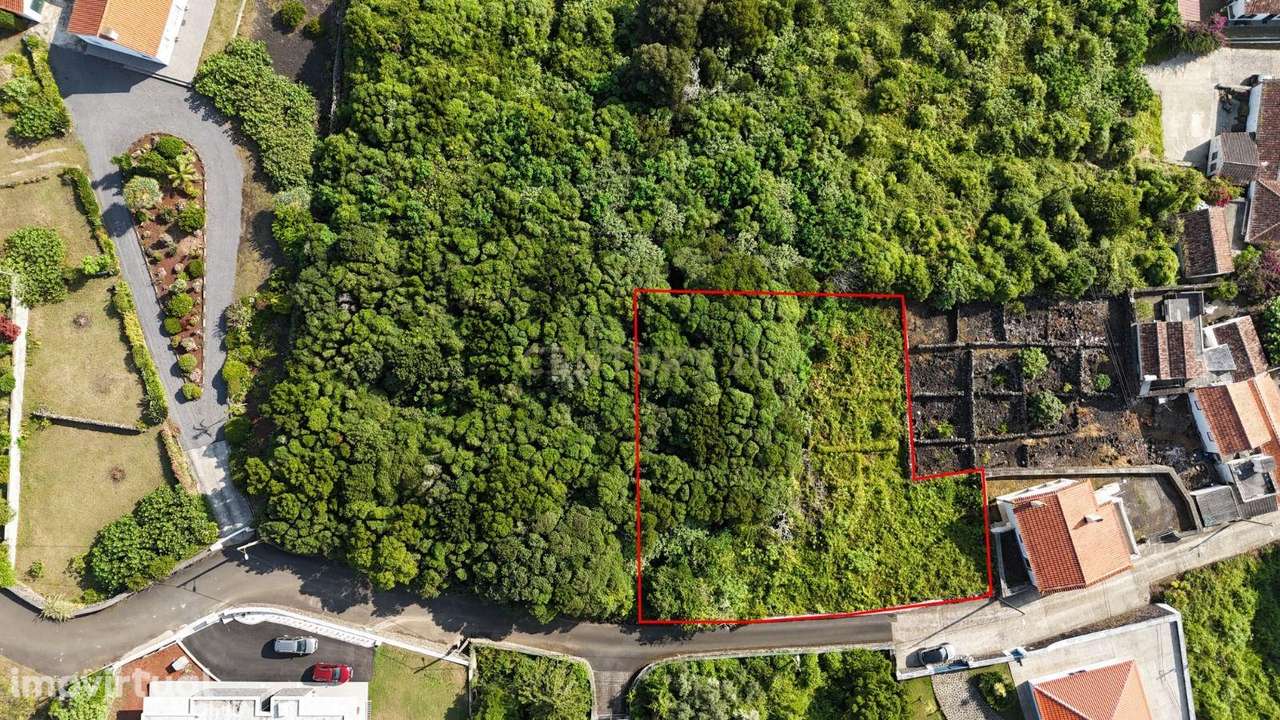 Terreno  à Venda em Porto Martins, Ilha Terceira - Grande imagem: 2/10
