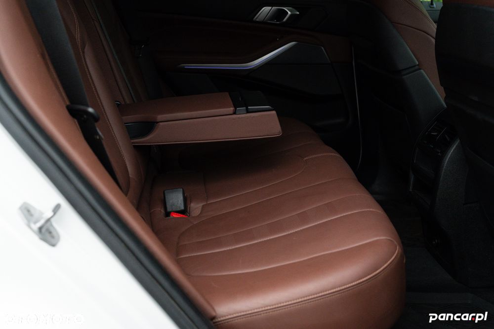 BMW X5 xDrive45e - 38