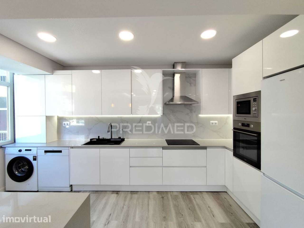 Apartamento no centro de Corroios totalmente remodelado - Grande imagem: 3/40