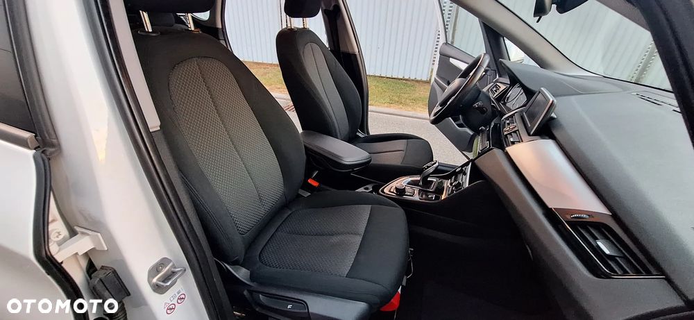BMW Seria 2 218d - 18