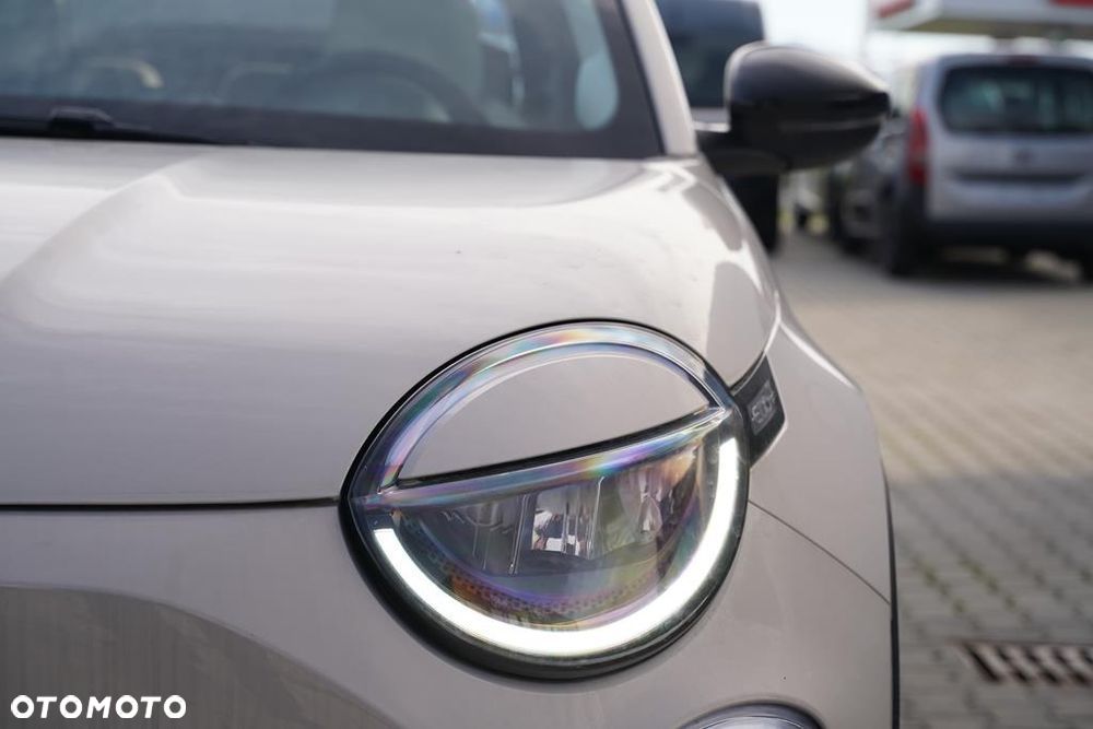 Fiat 600 1.2 Turbo Hybrid La Prima eDCT - 32