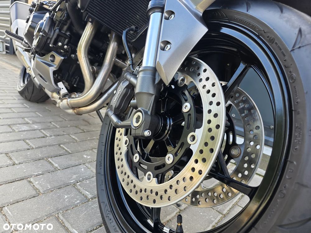 Kawasaki Z 900 - 27