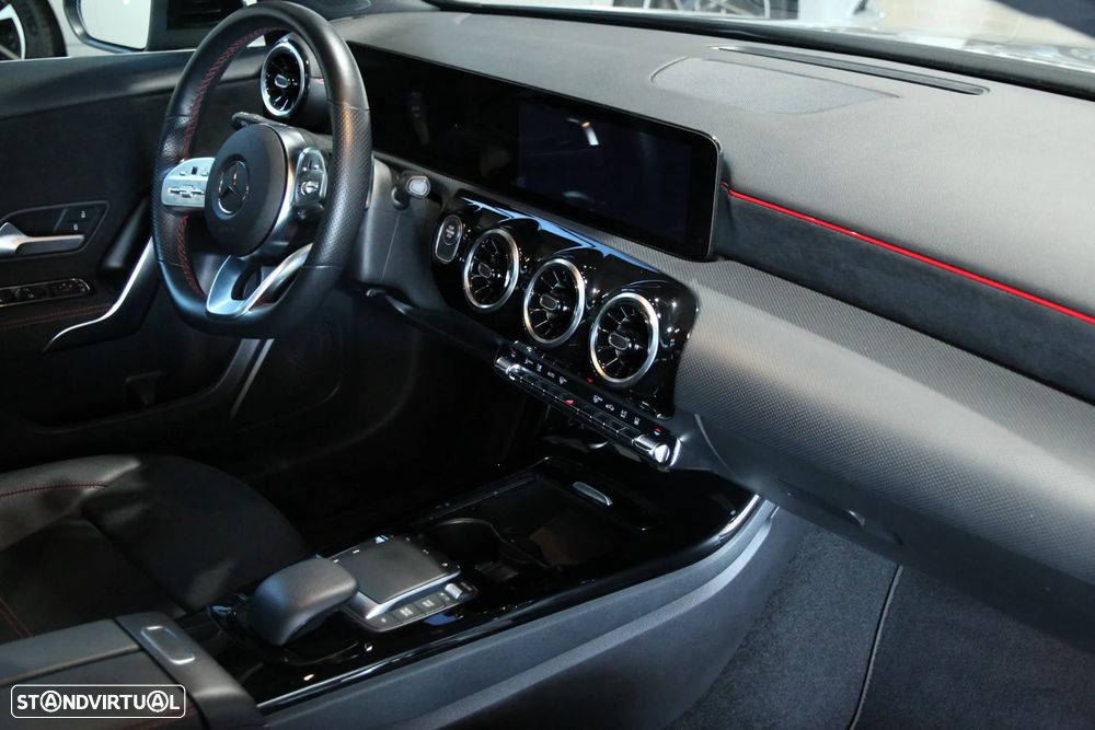 Mercedes-Benz A 250 e AMG Line - 10