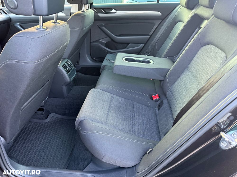 Volkswagen Passat 2.0 TDI SCR DSG Business - 15